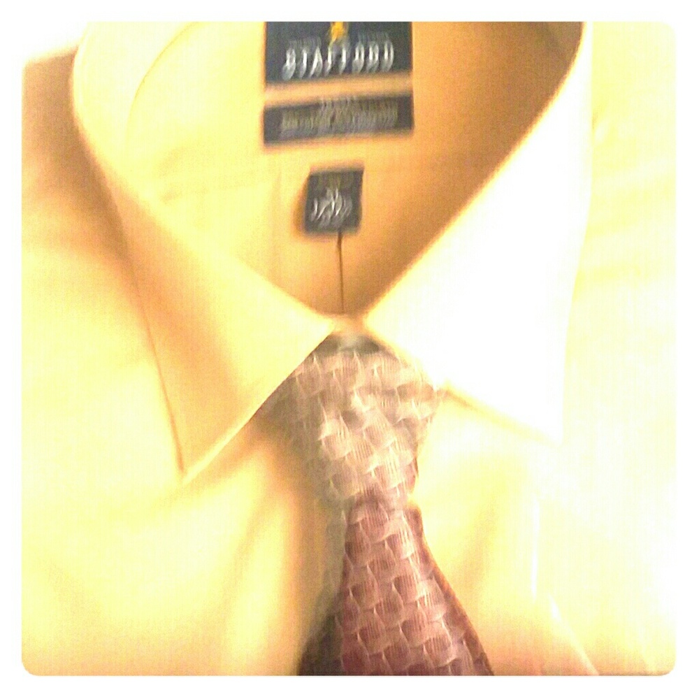 Mens dress shirt in box with the never worn.